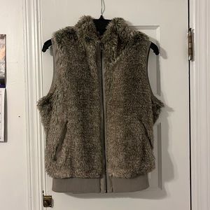 Fur vest